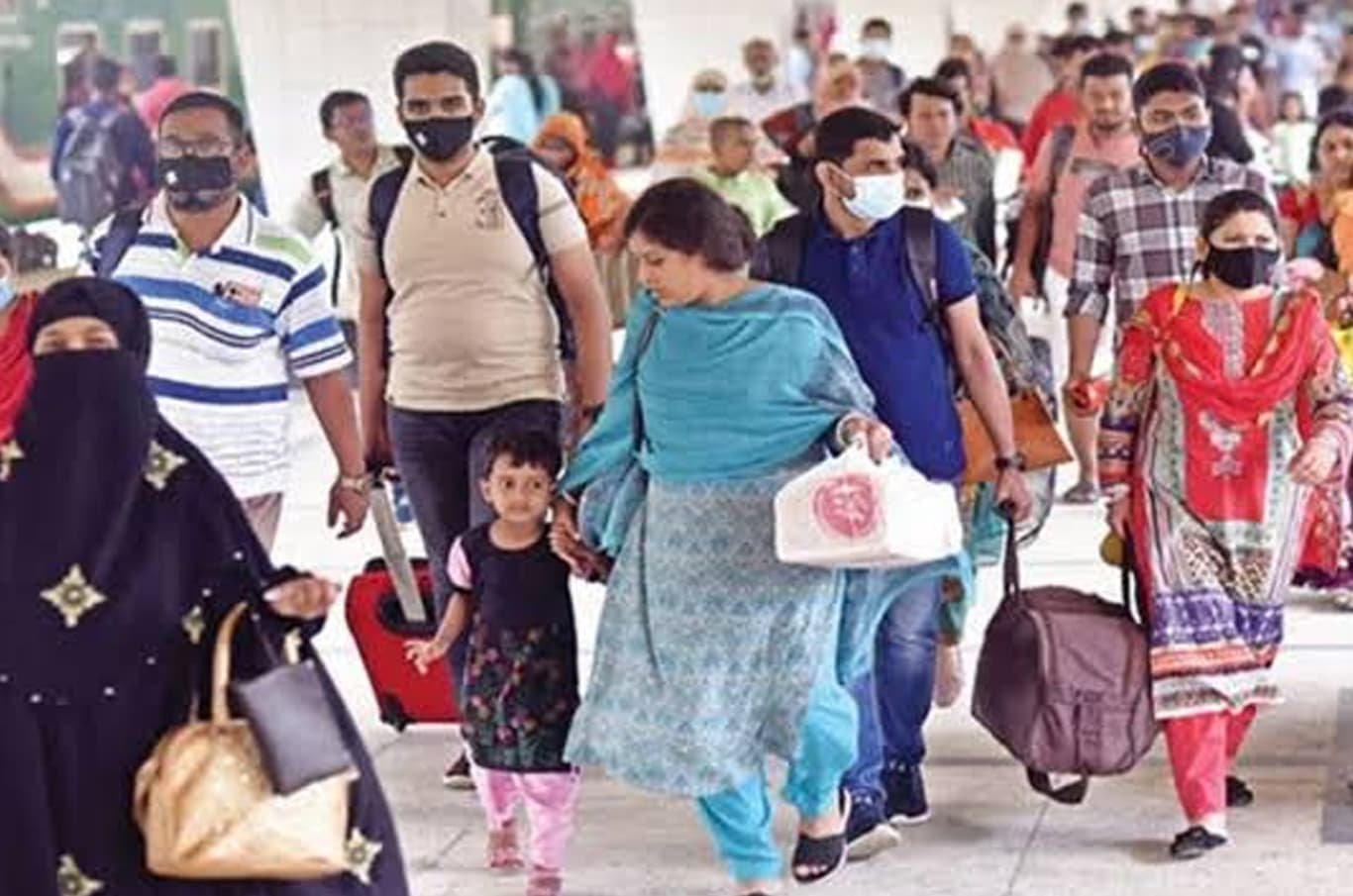 দুর্গাপূজায় টানা ৫ দিনের ছুটি পেলেন সরকারি চাকরিজীবীরা